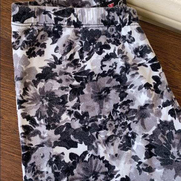 Guess Black Floral Leggings - Picture 2 of 4